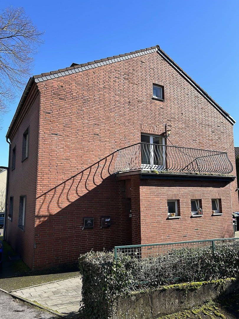 Predaj domu 144 m², pozemek 540 m², Pastoratsweg, Aachen, Severné Porýnie - Westfálsko Predaj domu 144 m², pozemek 540 m², Pastoratsweg, Aachen, Severné Porýnie - Westfálsko