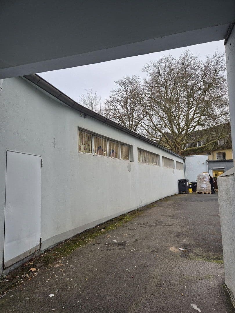 Prenájom nebytového priestoru 407 m², Essen, Severné Porýnie - Westfálsko Prenájom nebytového priestoru 407 m², Essen, Severné Porýnie - Westfálsko