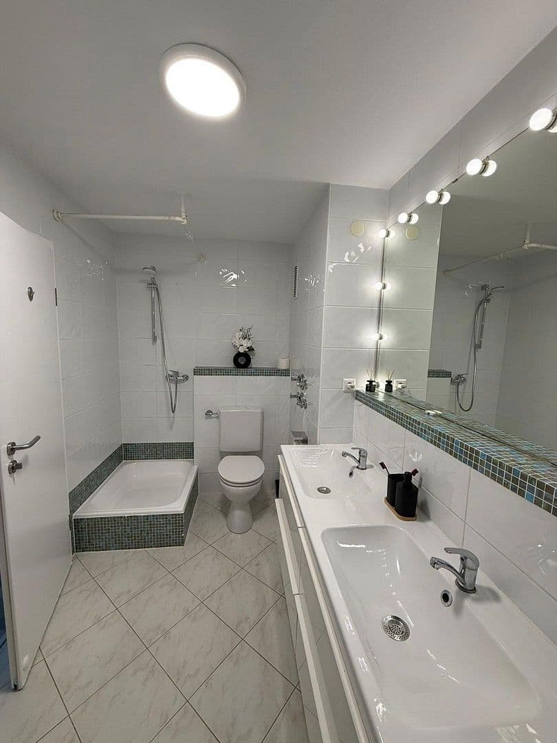 Predaj bytu 4-izbový 100 m², Baden Baden, Bádensko-Wurttembersko Predaj bytu 4-izbový 100 m², Baden Baden, Bádensko-Wurttembersko