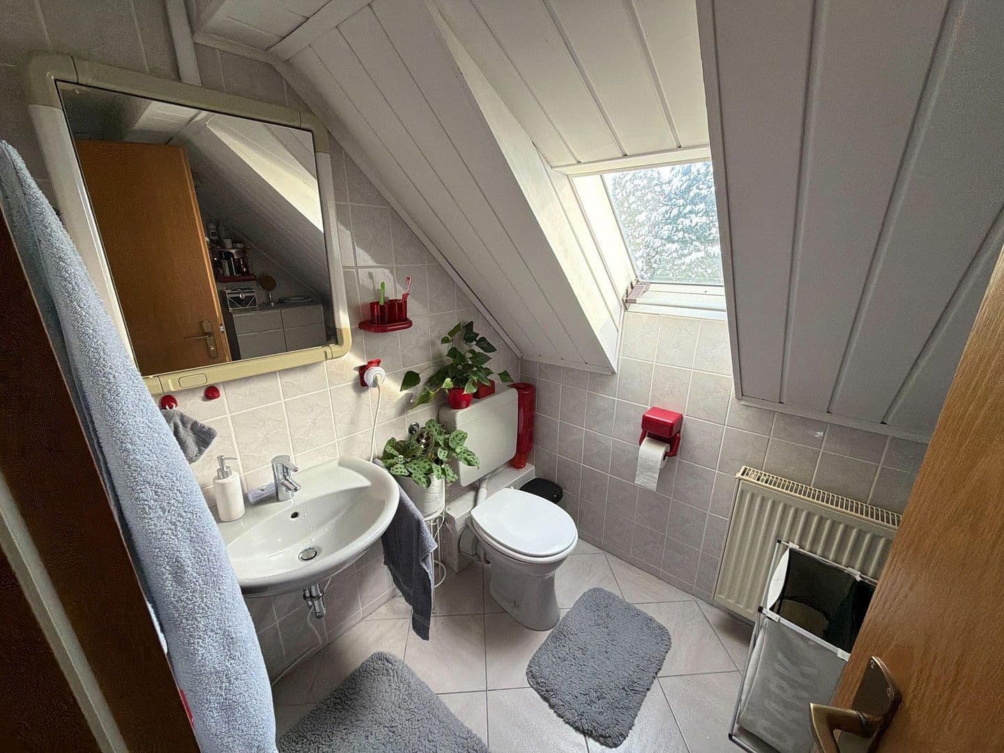 Prenájom bytu 4-izbový 107 m², Am Rübenstein 3, Ebsdorfergrund, Hesensko Prenájom bytu 4-izbový 107 m², Am Rübenstein 3, Ebsdorfergrund, Hesensko