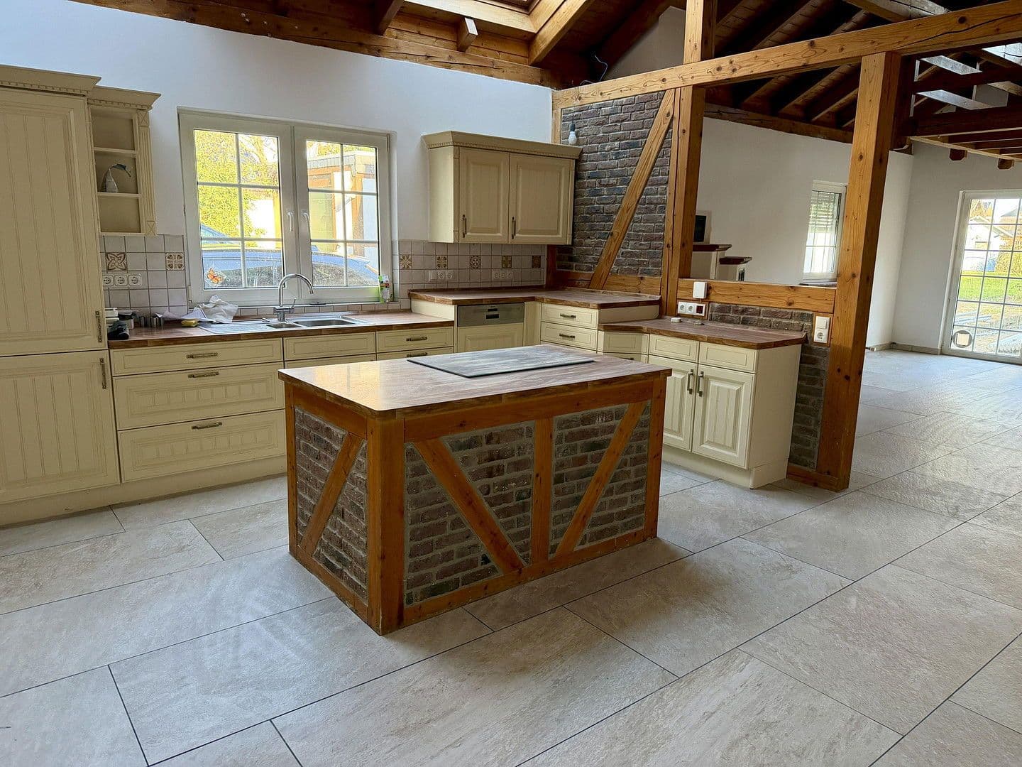 Prenájom bytu 7-izbový 192 m², Euskirchen, Severné Porýnie - Westfálsko Prenájom bytu 7-izbový 192 m², Euskirchen, Severné Porýnie - Westfálsko