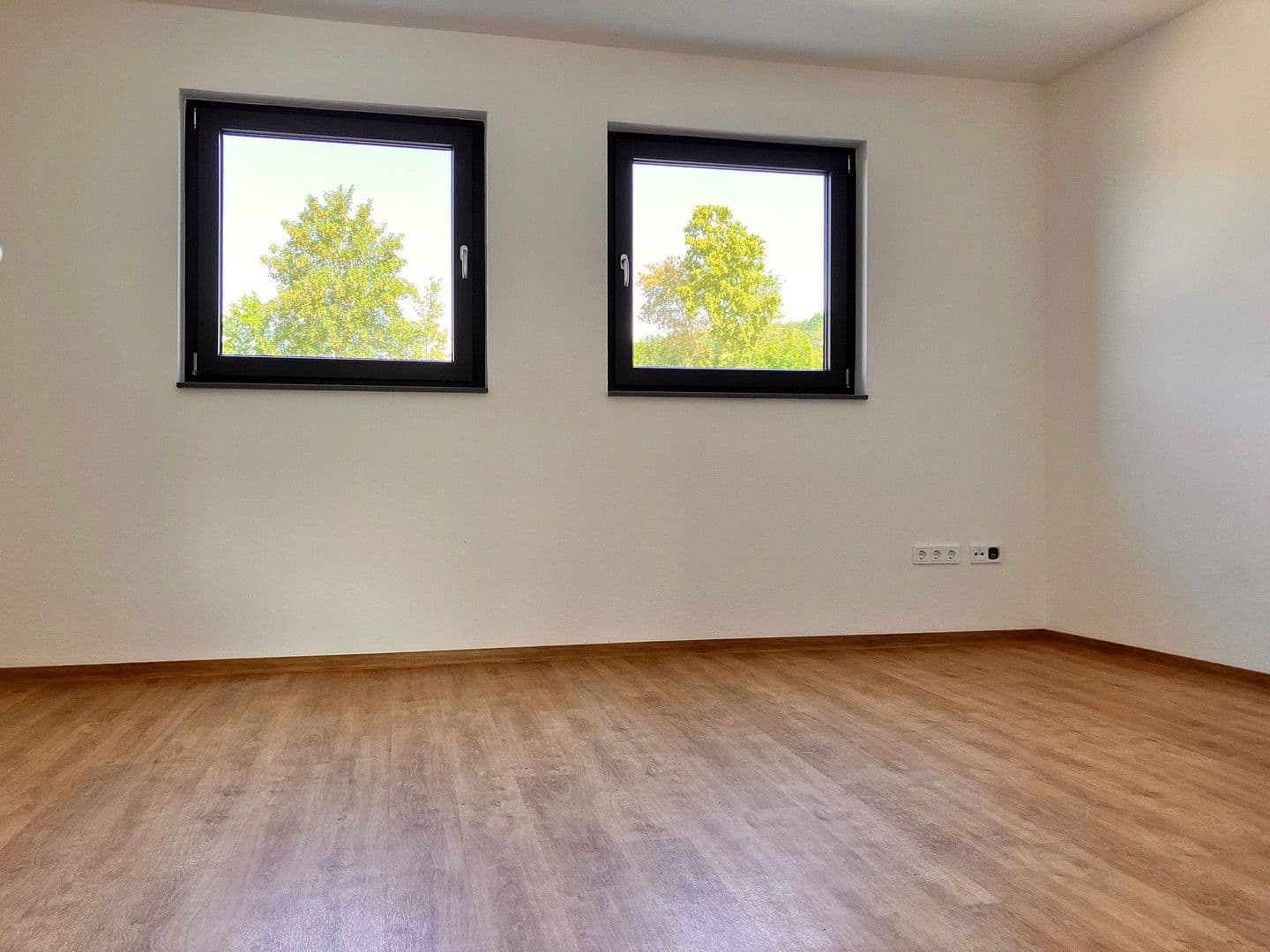 Prenájom bytu 3-izbový 108 m², Harthäuser Straße 18, Igersheim, Bádensko-Wurttembersko Prenájom bytu 3-izbový 108 m², Harthäuser Straße 18, Igersheim, Bádensko-Wurttembersko