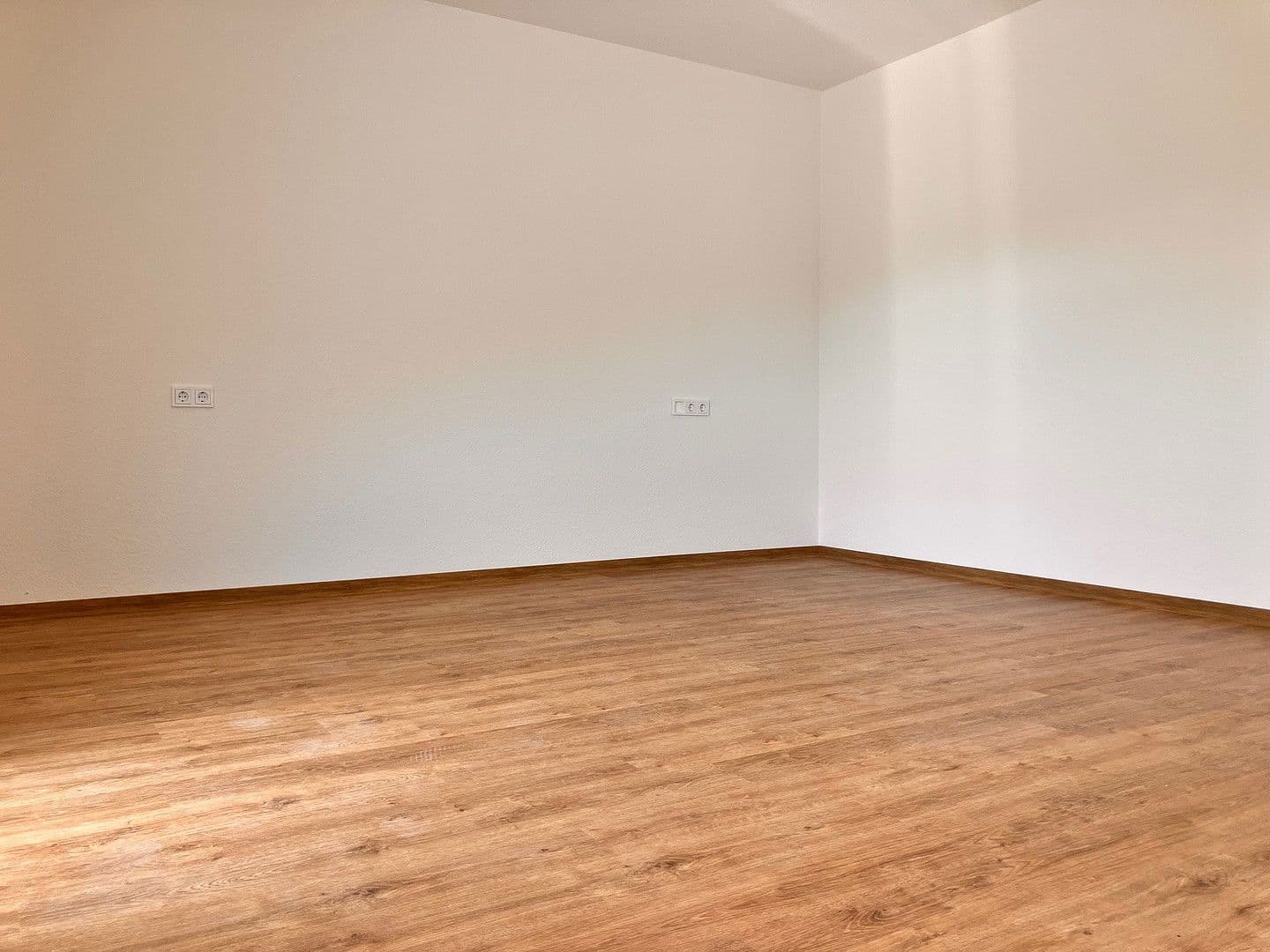 Prenájom bytu 3-izbový 108 m², Harthäuser Straße 18, Igersheim, Bádensko-Wurttembersko Prenájom bytu 3-izbový 108 m², Harthäuser Straße 18, Igersheim, Bádensko-Wurttembersko