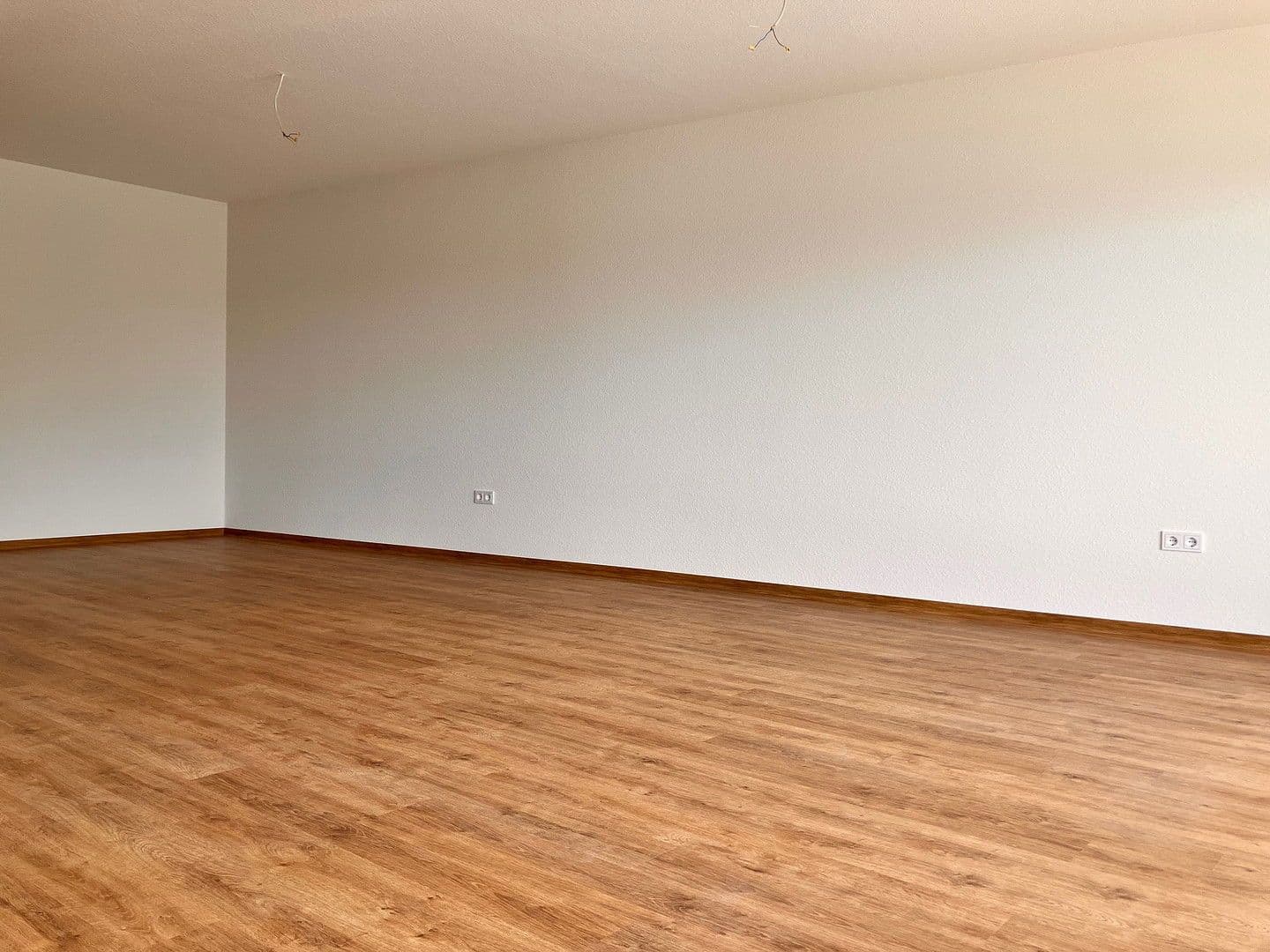 Prenájom bytu 3-izbový 108 m², Harthäuser Straße 18, Igersheim, Bádensko-Wurttembersko Prenájom bytu 3-izbový 108 m², Harthäuser Straße 18, Igersheim, Bádensko-Wurttembersko