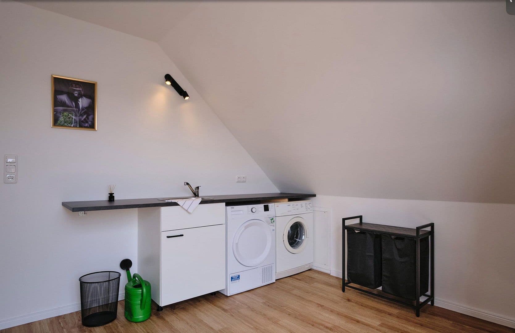 Predaj domu 315 m², pozemek 700 m², Mittelweg 45, Stuhr, Dolné Sasko Predaj domu 315 m², pozemek 700 m², Mittelweg 45, Stuhr, Dolné Sasko