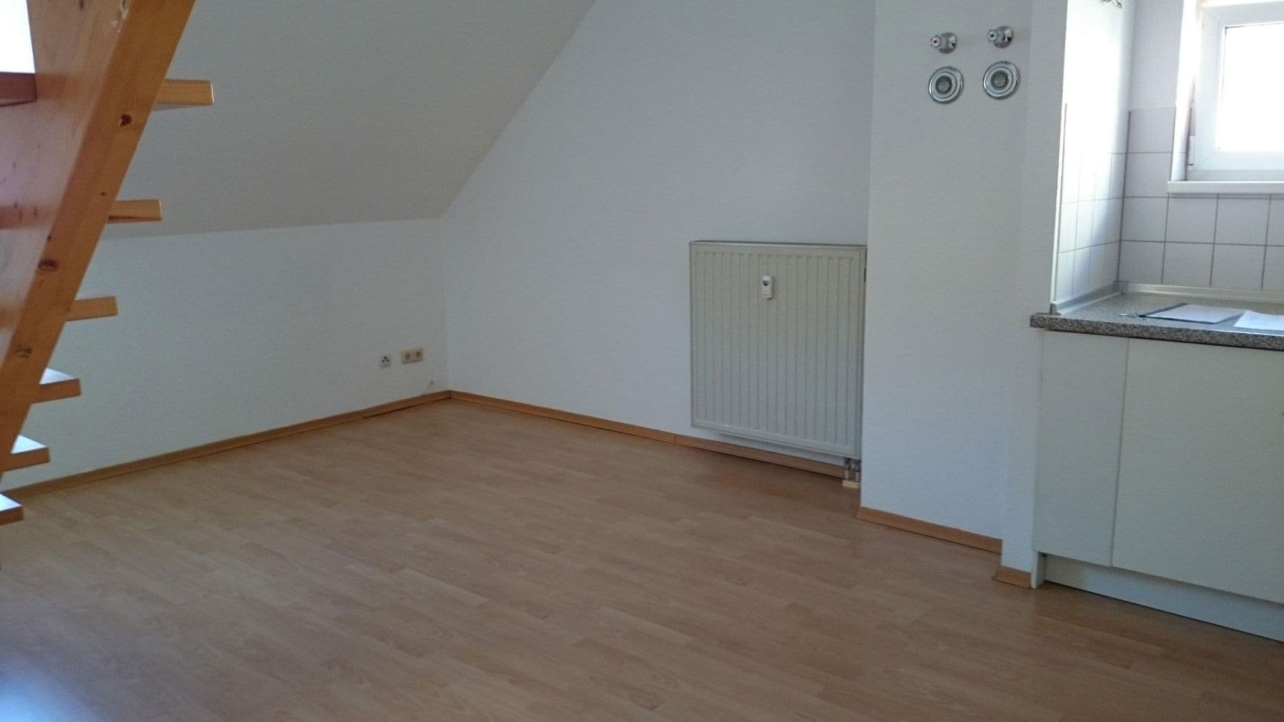 Prenájom bytu 2-izbový 58 m², Iptinger Str. 38, Mönsheim, Bádensko-Wurttembersko Prenájom bytu 2-izbový 58 m², Iptinger Str. 38, Mönsheim, Bádensko-Wurttembersko