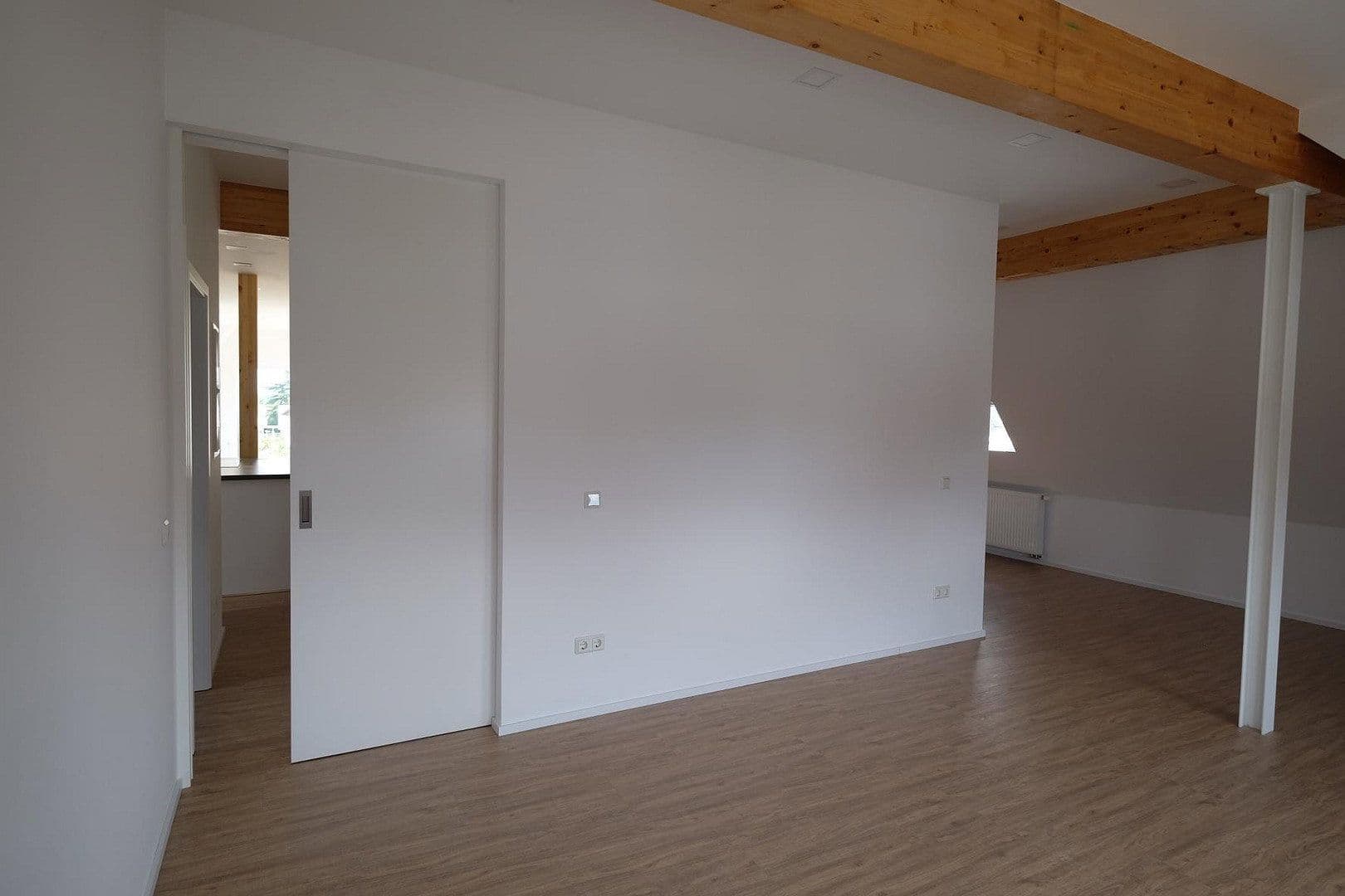 Prenájom bytu 2-izbový 90 m², Plattstraße, Flörsheim, Hesensko Prenájom bytu 2-izbový 90 m², Plattstraße, Flörsheim, Hesensko