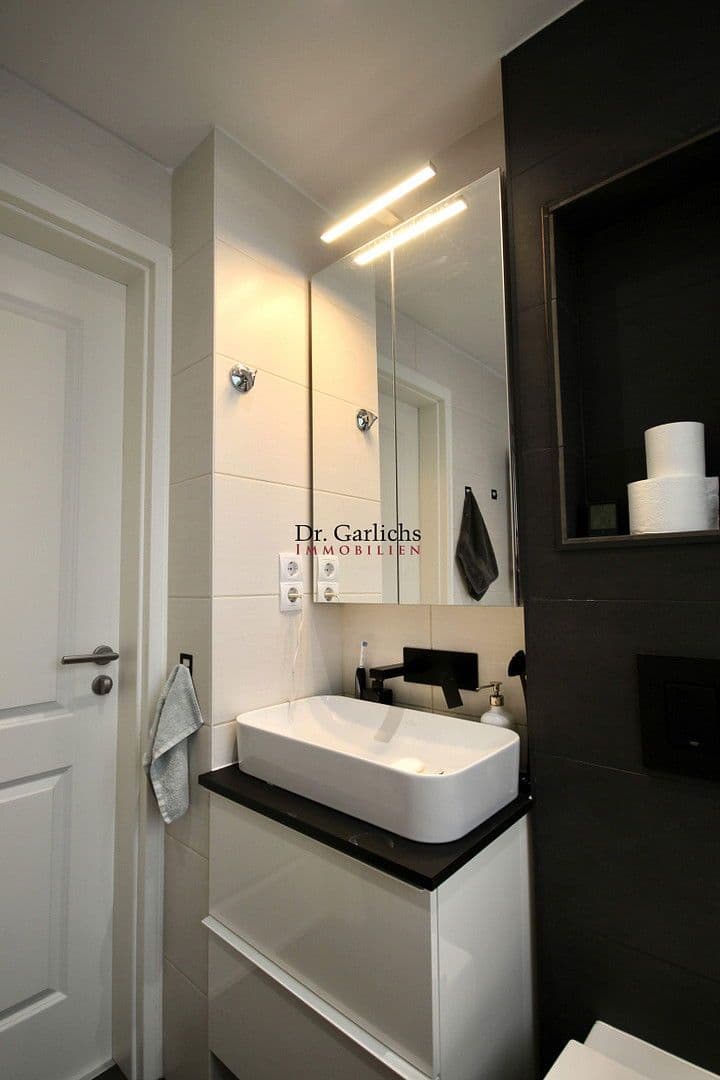 Prenájom bytu 3-izbový 79 m², Thomasiusstr. 3, Berlin, Berlín Prenájom bytu 3-izbový 79 m², Thomasiusstr. 3, Berlin, Berlín