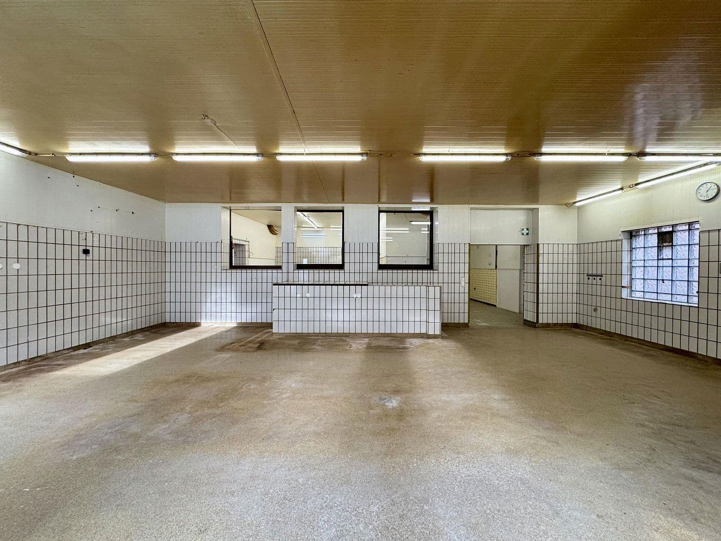 Prenájom nebytového priestoru 260 m², Bochumer Straße 36, Essen, Severné Porýnie - Westfálsko Prenájom nebytového priestoru 260 m², Bochumer Straße 36, Essen, Severné Porýnie - Westfálsko