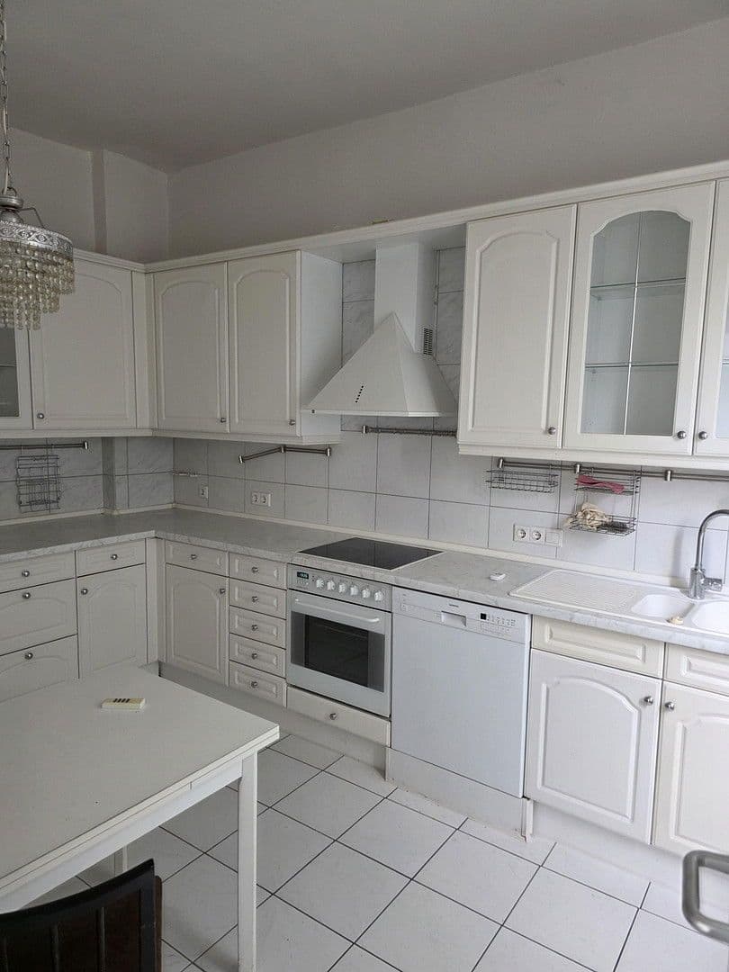 Prenájom domu 140 m², pozemek 230 m², Düsseldorf, Severné Porýnie - Westfálsko Prenájom domu 140 m², pozemek 230 m², Düsseldorf, Severné Porýnie - Westfálsko