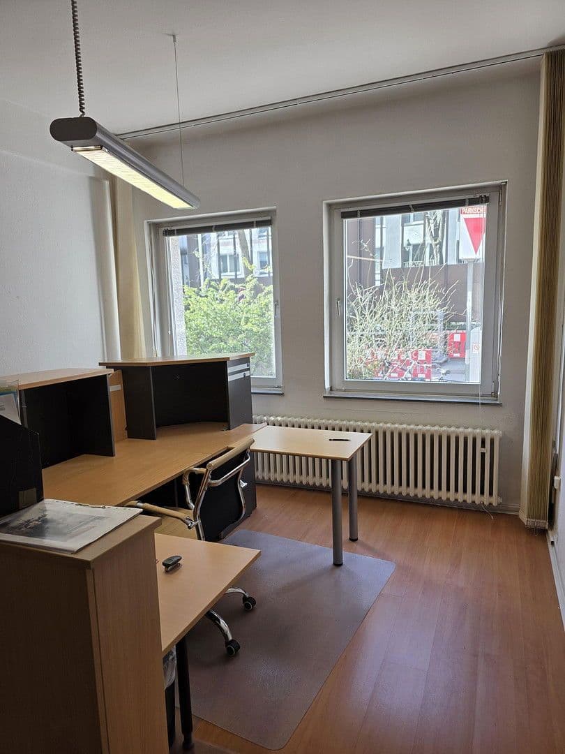 Prenájom domu 140 m², pozemek 230 m², Düsseldorf, Severné Porýnie - Westfálsko Prenájom domu 140 m², pozemek 230 m², Düsseldorf, Severné Porýnie - Westfálsko