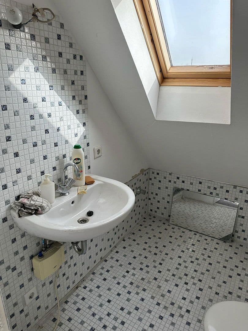 Prenájom bytu 1-izbový 60 m², Düsseldorf, Severné Porýnie - Westfálsko Prenájom bytu 1-izbový 60 m², Düsseldorf, Severné Porýnie - Westfálsko