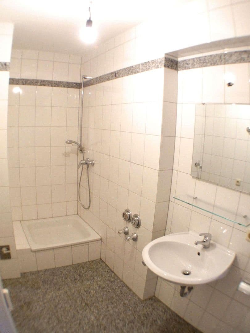 Prenájom bytu 2-izbový 46 m², Landsham b. Kirchheim, Bavorsko Prenájom bytu 2-izbový 46 m², Landsham b. Kirchheim, Bavorsko