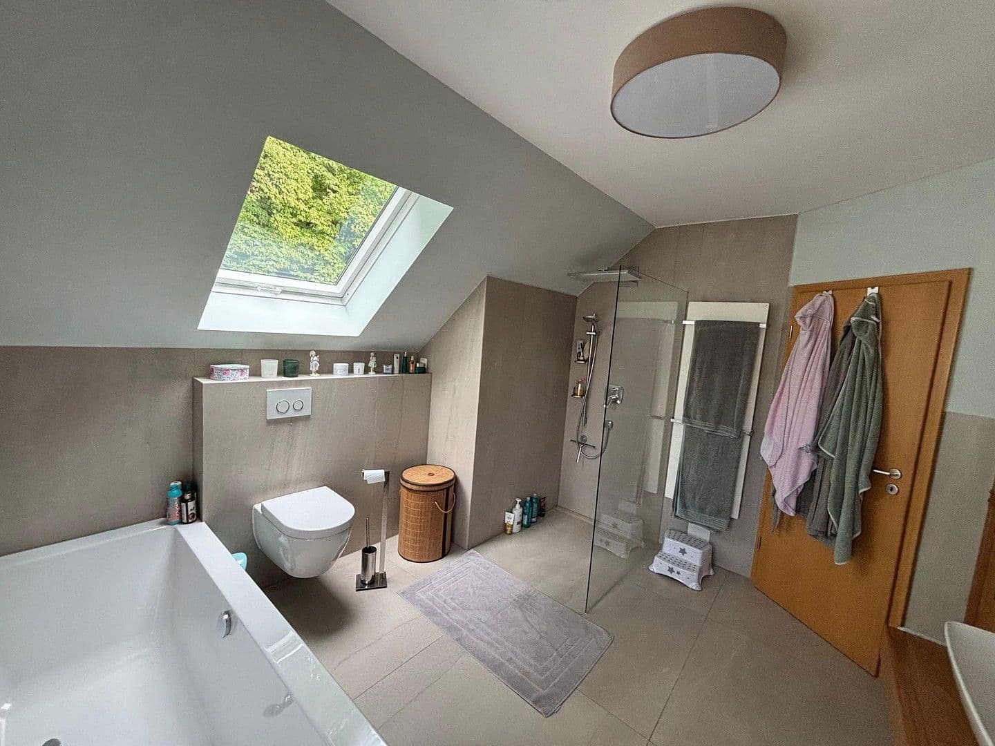 Predaj domu 210 m², pozemek 518 m², Höchst im Odenwald, Hesensko Predaj domu 210 m², pozemek 518 m², Höchst im Odenwald, Hesensko