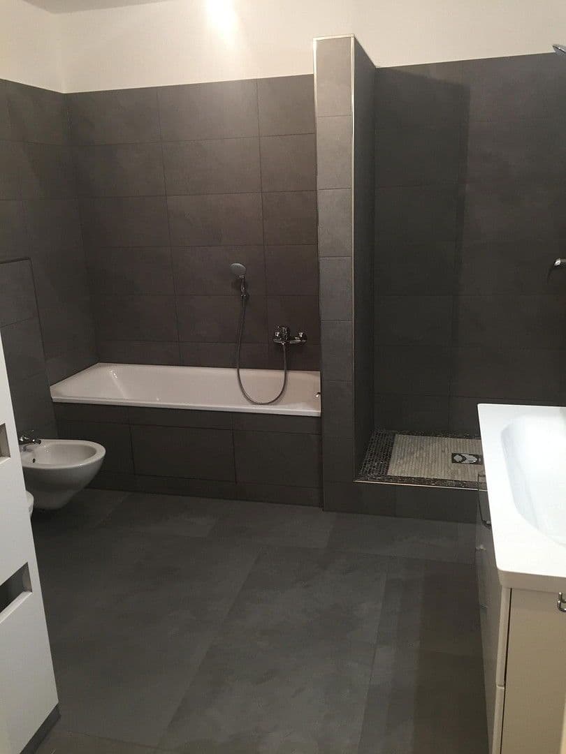 Predaj bytu 3-izbový 111 m², Scheibmeirstr., München, Bavorsko Predaj bytu 3-izbový 111 m², Scheibmeirstr., München, Bavorsko