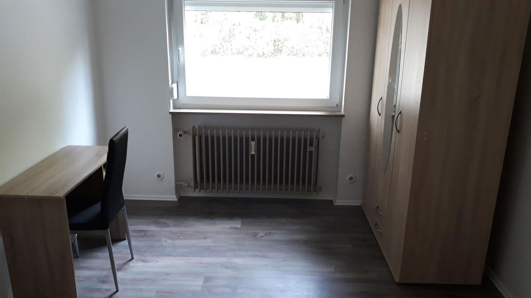 Prenájom bytu 4-izbový 20 m², Wartbergstraße 44, Heilbronn, Bádensko-Wurttembersko Prenájom bytu 4-izbový 20 m², Wartbergstraße 44, Heilbronn, Bádensko-Wurttembersko