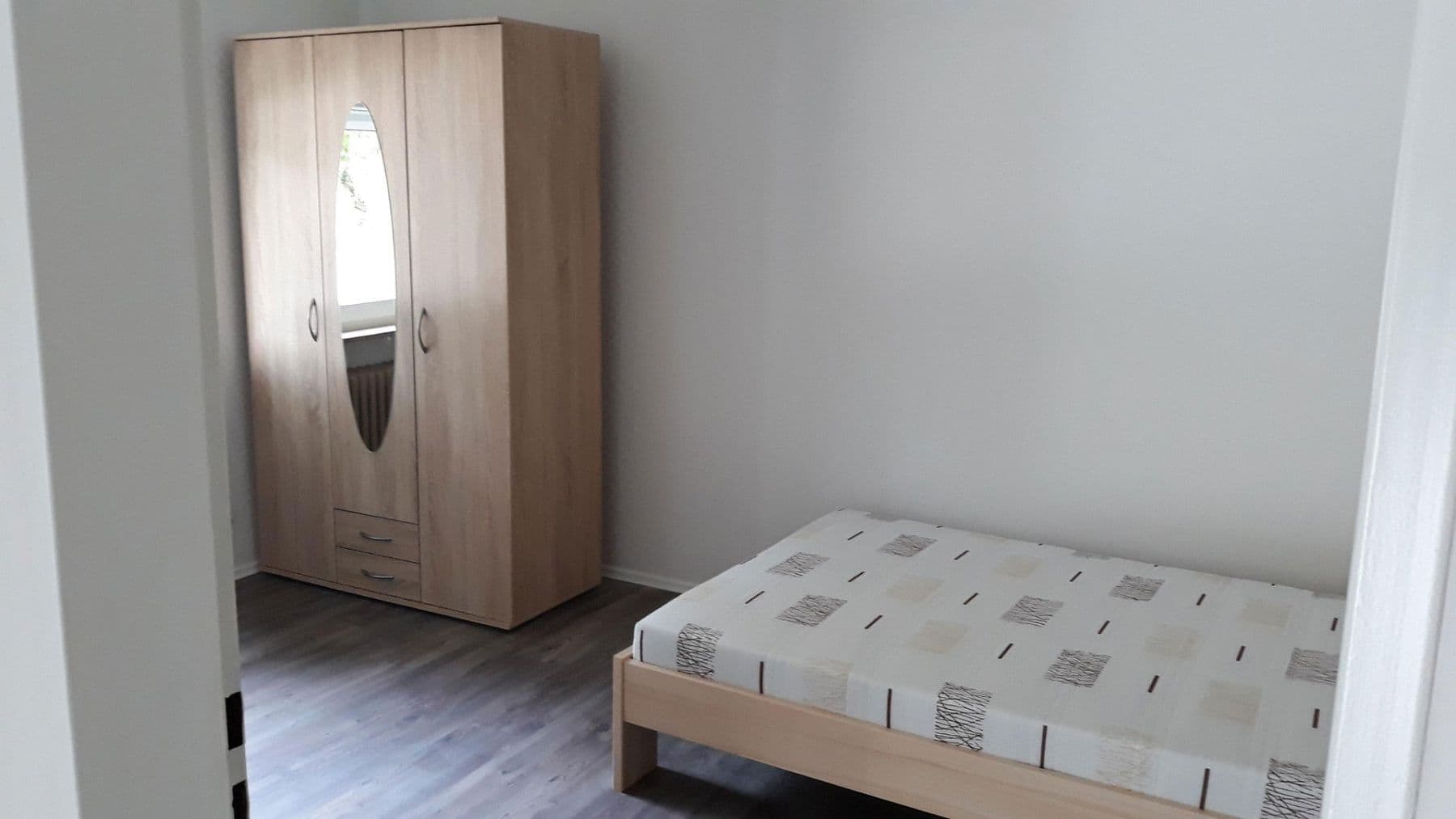 Prenájom bytu 4-izbový 20 m², Wartbergstraße 44, Heilbronn, Bádensko-Wurttembersko Prenájom bytu 4-izbový 20 m², Wartbergstraße 44, Heilbronn, Bádensko-Wurttembersko