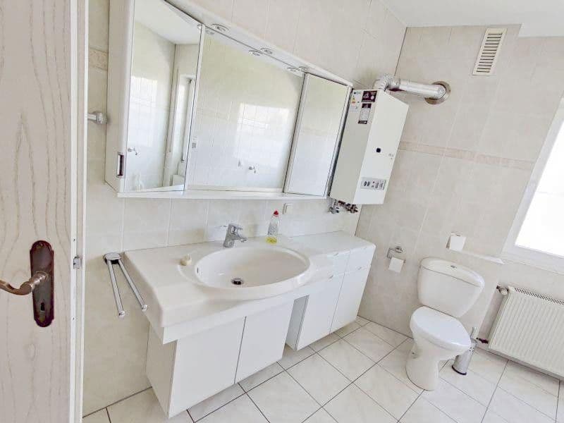 Prenájom bytu 3-izbový 96 m², Koblenz, Porýnie-Falcko Prenájom bytu 3-izbový 96 m², Koblenz, Porýnie-Falcko