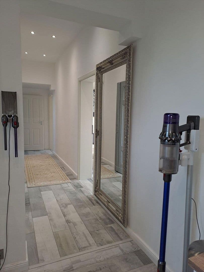 Prenájom bytu 3-izbový 20 m², Berlin, Berlín Prenájom bytu 3-izbový 20 m², Berlin, Berlín