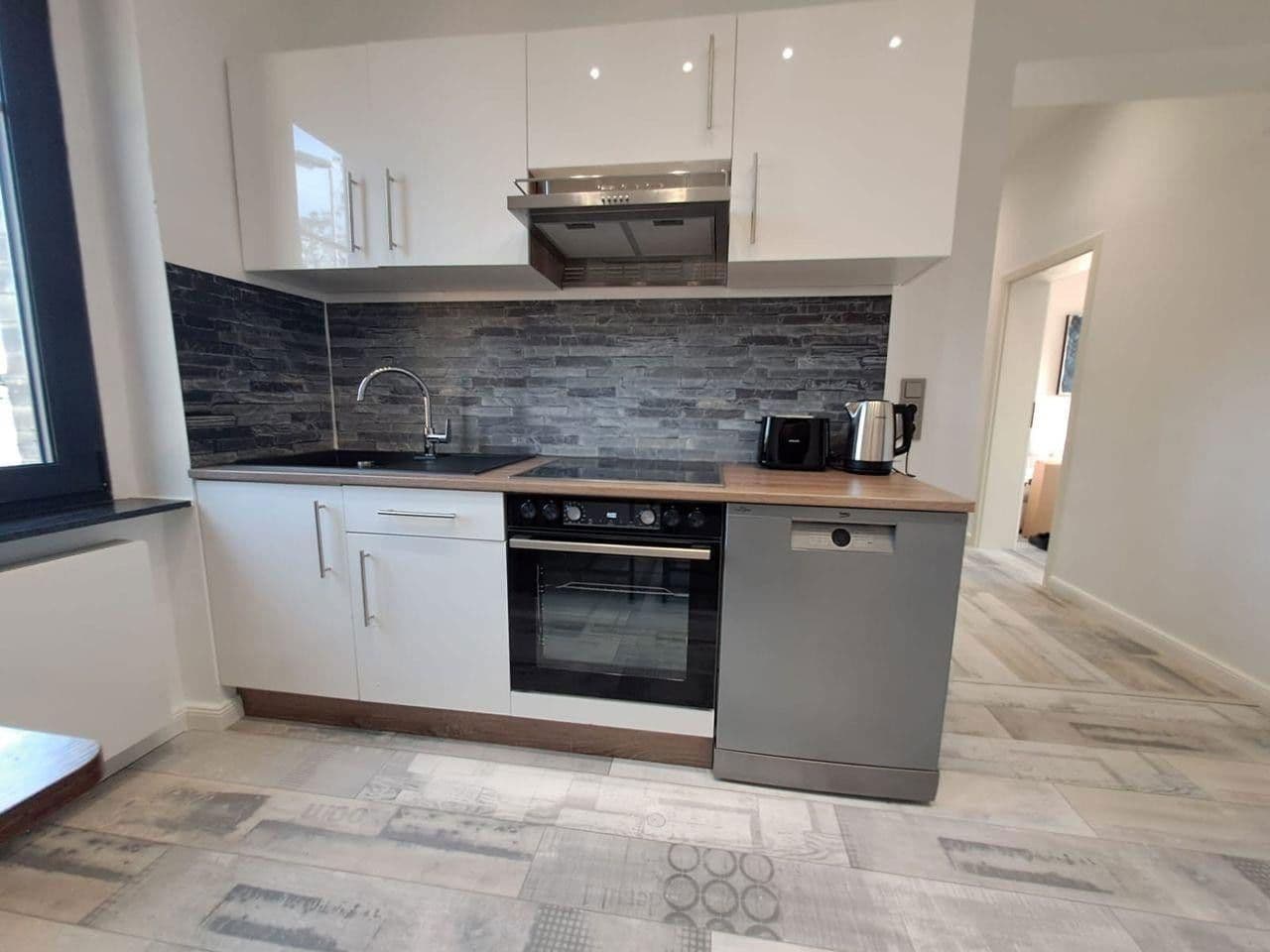 Prenájom bytu 3-izbový 20 m², Berlin, Berlín Prenájom bytu 3-izbový 20 m², Berlin, Berlín