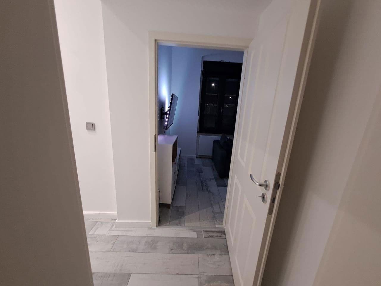 Prenájom bytu 3-izbový 20 m², Berlin, Berlín Prenájom bytu 3-izbový 20 m², Berlin, Berlín