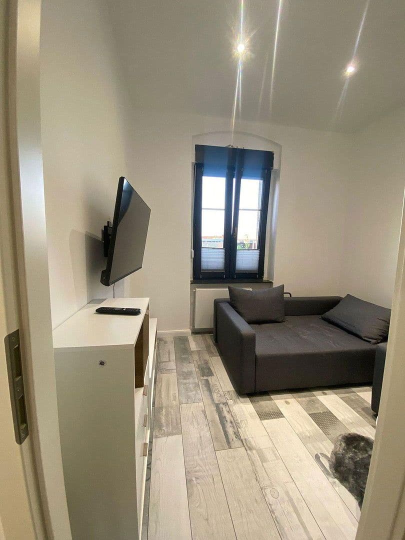 Prenájom bytu 3-izbový 20 m², Berlin, Berlín Prenájom bytu 3-izbový 20 m², Berlin, Berlín