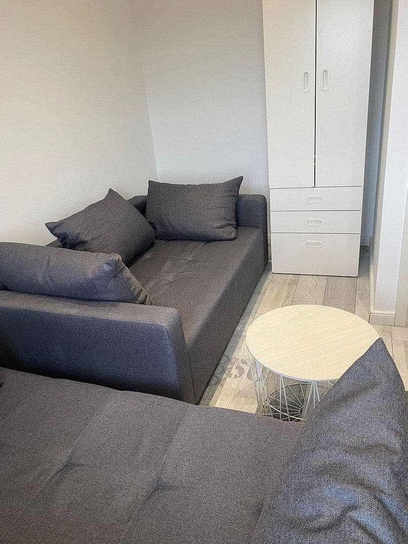 Prenájom bytu 3-izbový 20 m², Berlin, Berlín Prenájom bytu 3-izbový 20 m², Berlin, Berlín