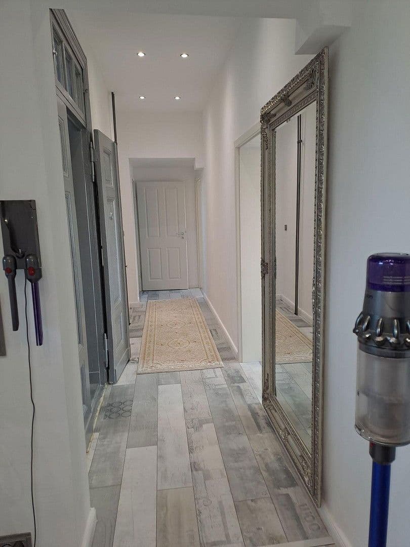 Prenájom bytu 3-izbový 20 m², Berlin, Berlín Prenájom bytu 3-izbový 20 m², Berlin, Berlín