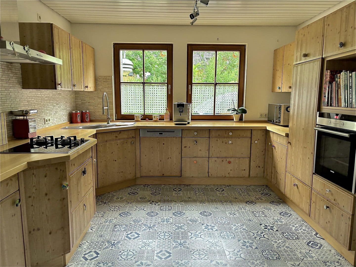 Predaj domu 224 m², pozemek 658 m², Unterkirnach, Bádensko-Wurttembersko Predaj domu 224 m², pozemek 658 m², Unterkirnach, Bádensko-Wurttembersko