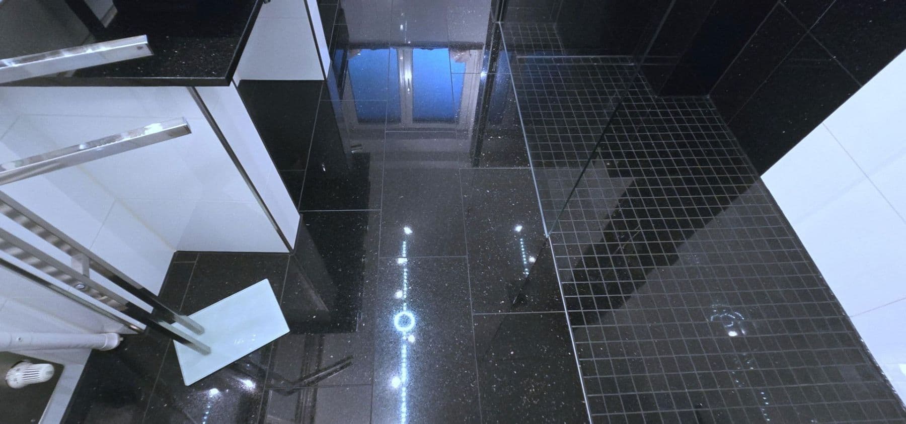 Predaj domu 420 m², pozemek 5.300 m², Wennerstorfer Kirchweg, Wenzendorf, Dolné Sasko Predaj domu 420 m², pozemek 5.300 m², Wennerstorfer Kirchweg, Wenzendorf, Dolné Sasko