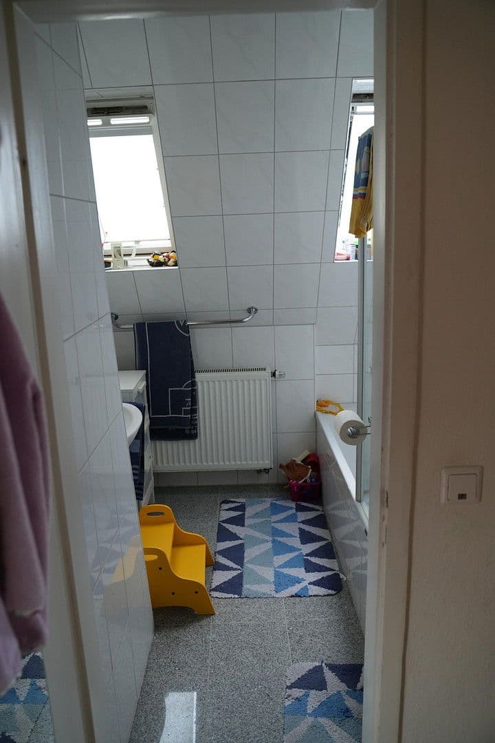 Prenájom bytu 3-izbový 66 m², Gringsstraße 23, Bonn, Severné Porýnie - Westfálsko Prenájom bytu 3-izbový 66 m², Gringsstraße 23, Bonn, Severné Porýnie - Westfálsko