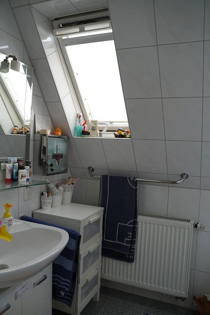 Prenájom bytu 3-izbový 66 m², Gringsstraße 23, Bonn, Severné Porýnie - Westfálsko Prenájom bytu 3-izbový 66 m², Gringsstraße 23, Bonn, Severné Porýnie - Westfálsko