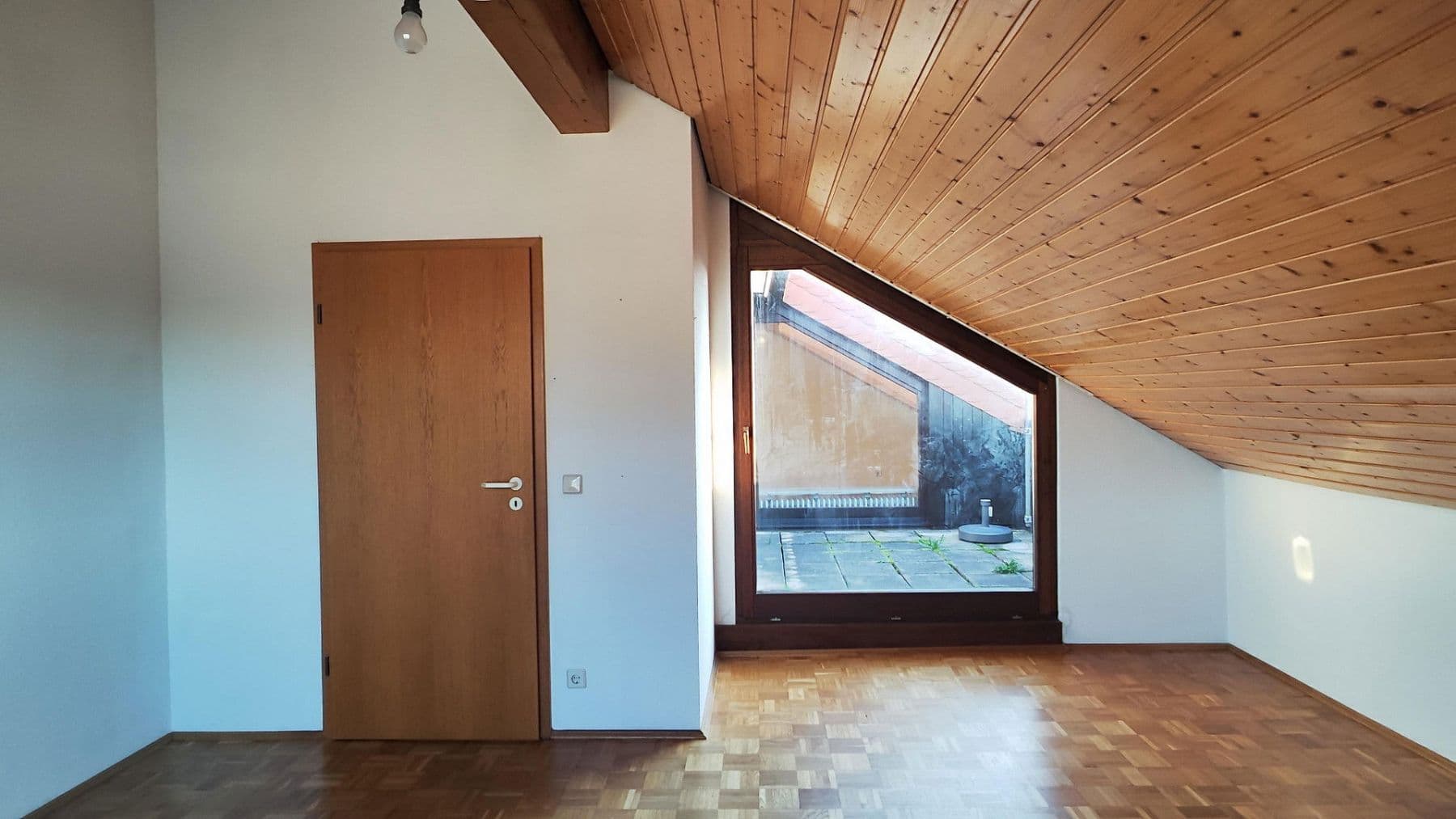 Predaj bytu 4-izbový 96 m², Waldbronn, Bádensko-Wurttembersko Predaj bytu 4-izbový 96 m², Waldbronn, Bádensko-Wurttembersko