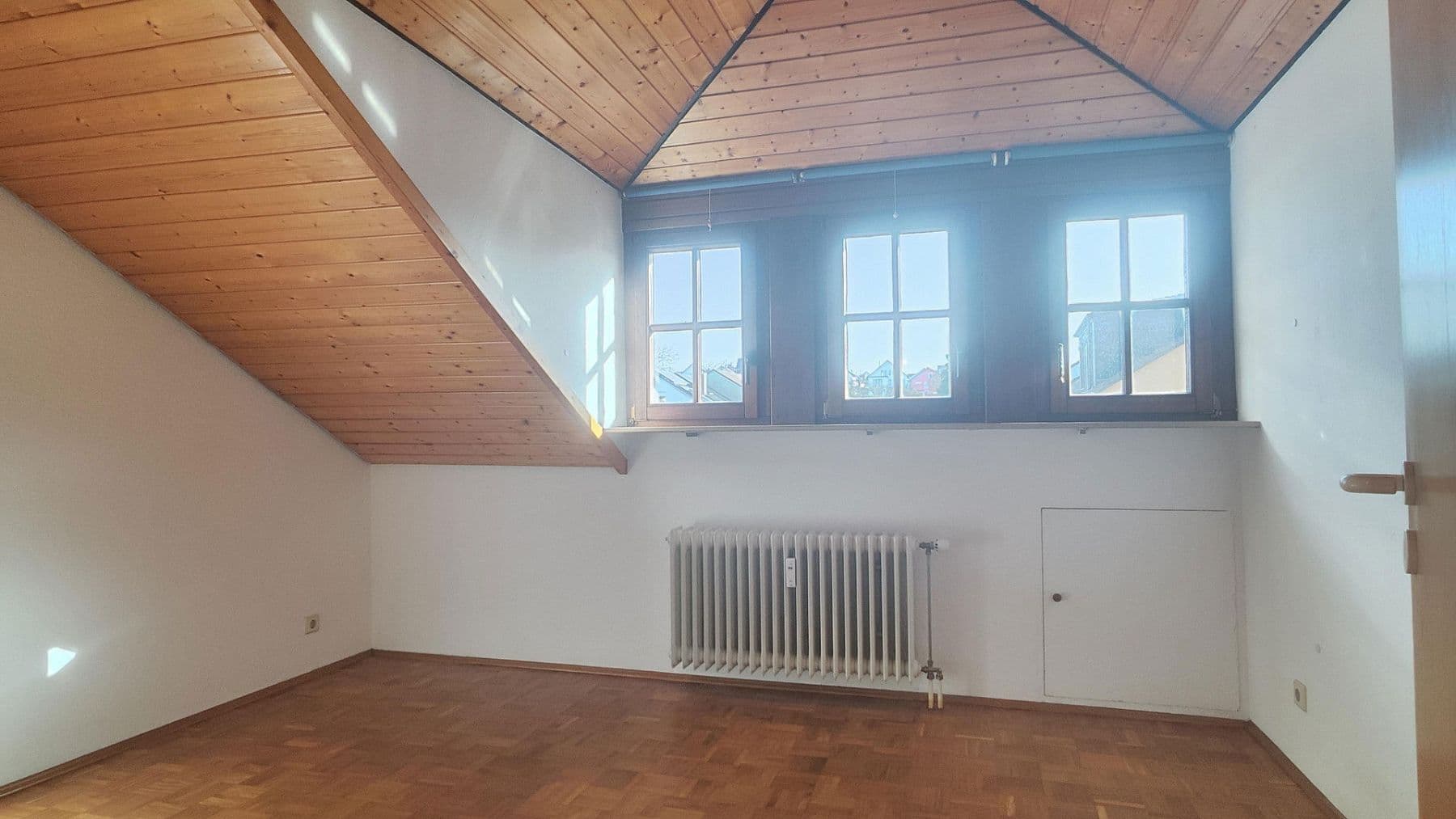Predaj bytu 4-izbový 96 m², Waldbronn, Bádensko-Wurttembersko Predaj bytu 4-izbový 96 m², Waldbronn, Bádensko-Wurttembersko