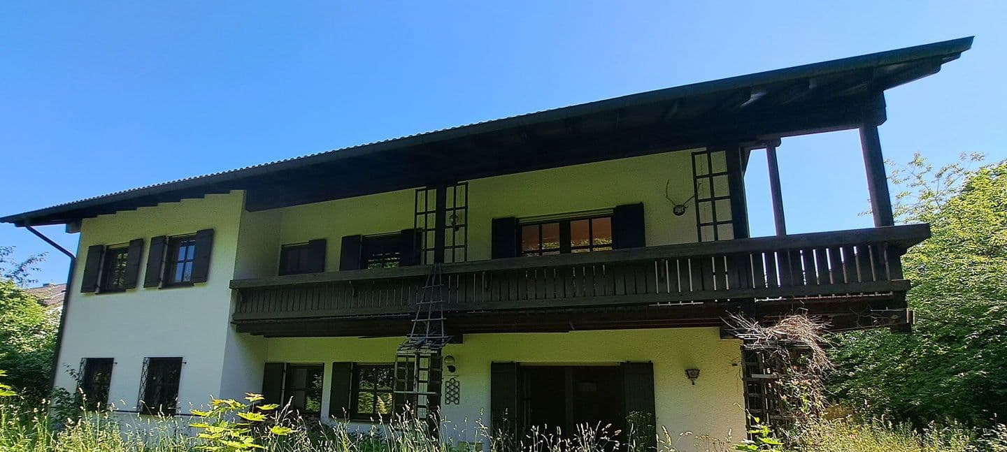 Predaj domu 268 m², pozemek 1.086 m², Ludwig-Ganghofer-Str. 36, Grünwald, Bavorsko Predaj domu 268 m², pozemek 1.086 m², Ludwig-Ganghofer-Str. 36, Grünwald, Bavorsko