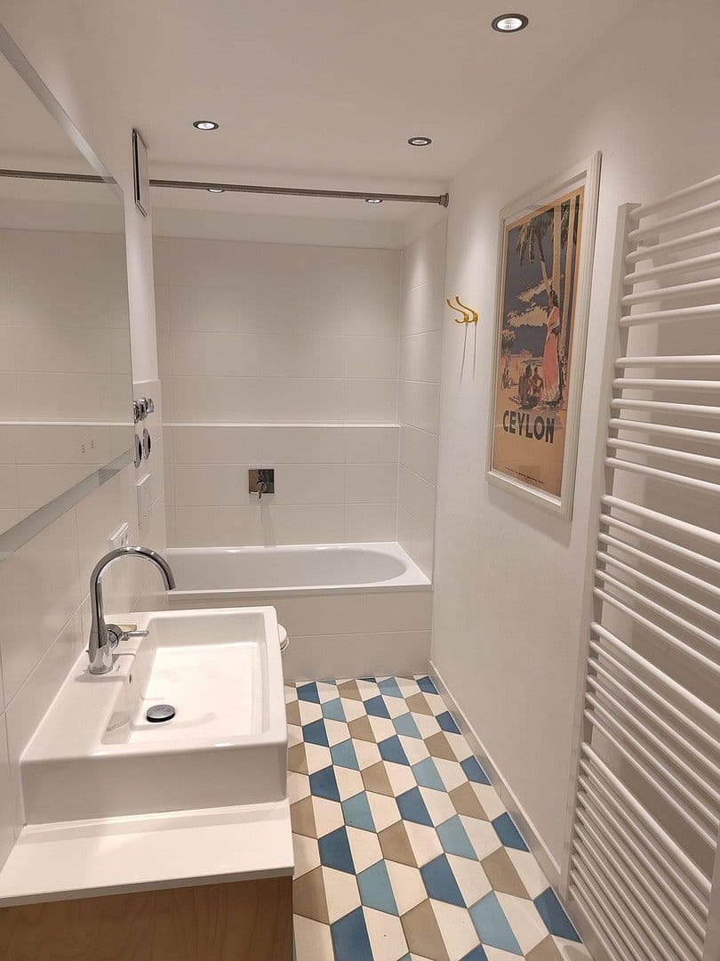 Prenájom bytu 3-izbový 102 m², Memlingstr. 2, München, Bavorsko Prenájom bytu 3-izbový 102 m², Memlingstr. 2, München, Bavorsko