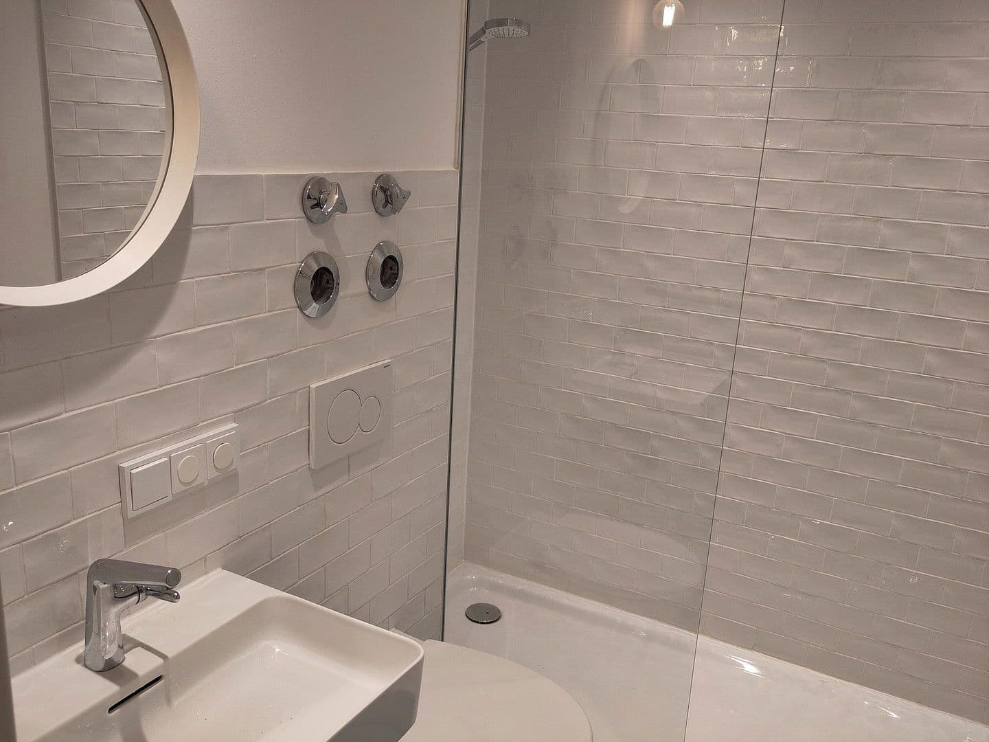 Prenájom bytu 3-izbový 102 m², Memlingstr. 2, München, Bavorsko Prenájom bytu 3-izbový 102 m², Memlingstr. 2, München, Bavorsko