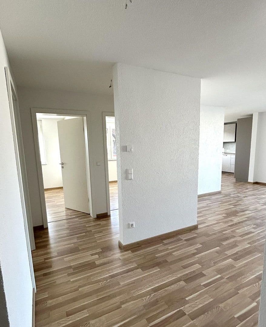Prenájom bytu 3-izbový 84 m², Neuenburg am Rhein, Bádensko-Wurttembersko Prenájom bytu 3-izbový 84 m², Neuenburg am Rhein, Bádensko-Wurttembersko