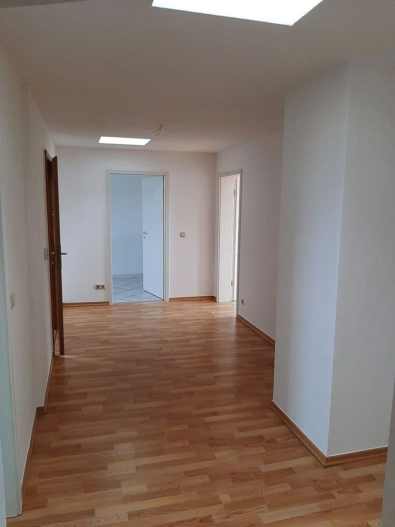 Prenájom bytu 3-izbový 86 m², Gera, Durínsko Prenájom bytu 3-izbový 86 m², Gera, Durínsko