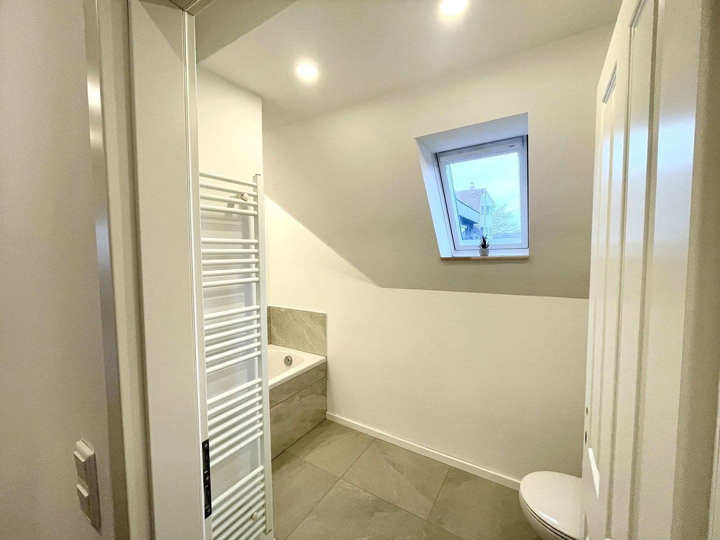 Predaj bytu 3-izbový 94 m², Theodor-Storm-Straße 12, Büsum, Šlezvicko-Holštajnsko Predaj bytu 3-izbový 94 m², Theodor-Storm-Straße 12, Büsum, Šlezvicko-Holštajnsko