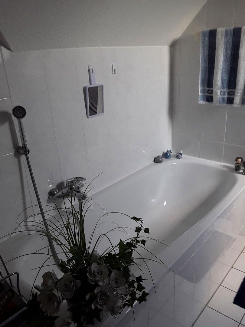 Predaj bytu 3-izbový 96 m², Hardtweiherstraße 2, Bonn Holzlar, Severné Porýnie - Westfálsko Predaj bytu 3-izbový 96 m², Hardtweiherstraße 2, Bonn Holzlar, Severné Porýnie - Westfálsko