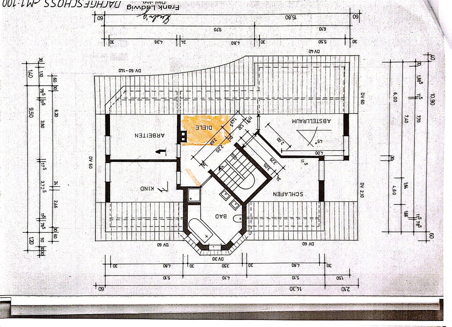 Predaj domu 175 m², pozemek 757 m², Krokusweg 1, Münsingen, Bádensko-Wurttembersko Predaj domu 175 m², pozemek 757 m², Krokusweg 1, Münsingen, Bádensko-Wurttembersko