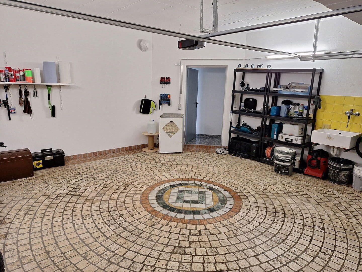 Predaj domu 175 m², pozemek 757 m², Krokusweg 1, Münsingen, Bádensko-Wurttembersko Predaj domu 175 m², pozemek 757 m², Krokusweg 1, Münsingen, Bádensko-Wurttembersko