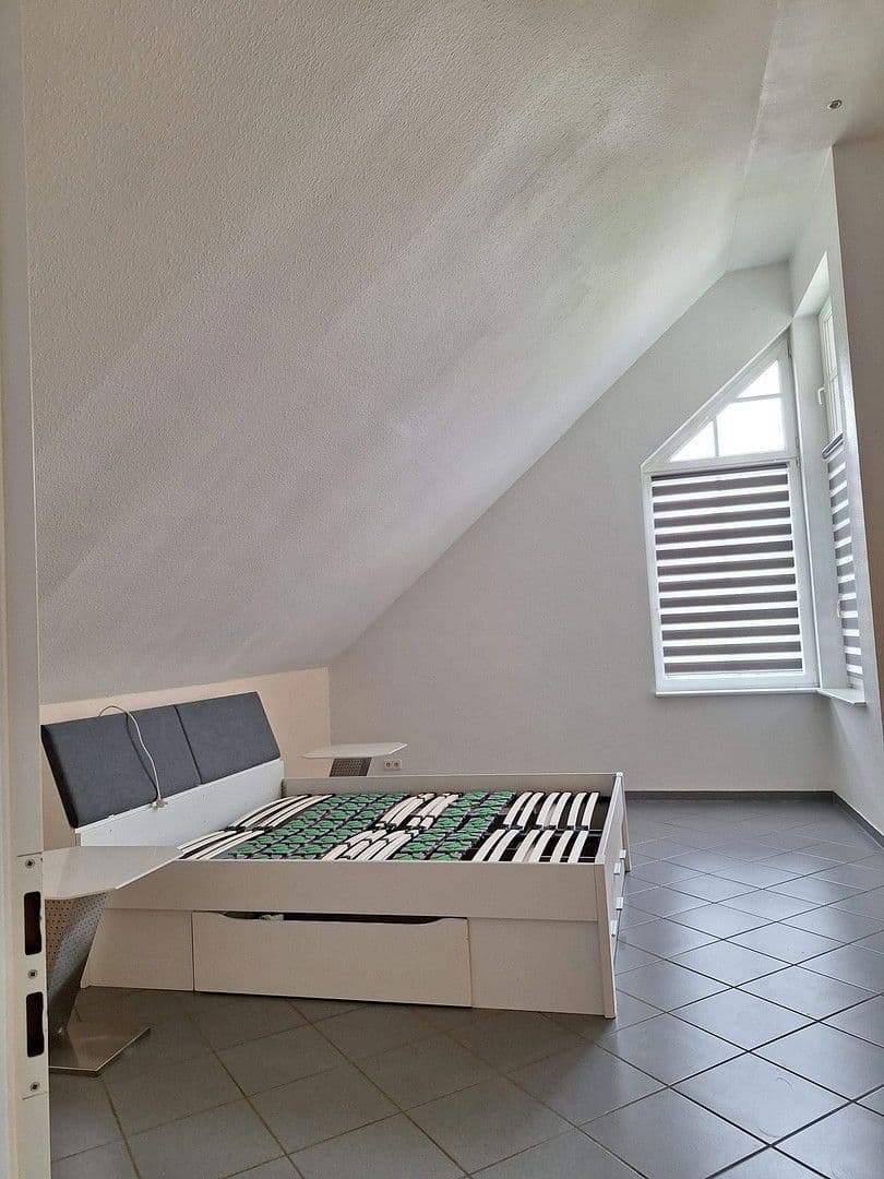 Predaj domu 175 m², pozemek 757 m², Krokusweg 1, Münsingen, Bádensko-Wurttembersko Predaj domu 175 m², pozemek 757 m², Krokusweg 1, Münsingen, Bádensko-Wurttembersko