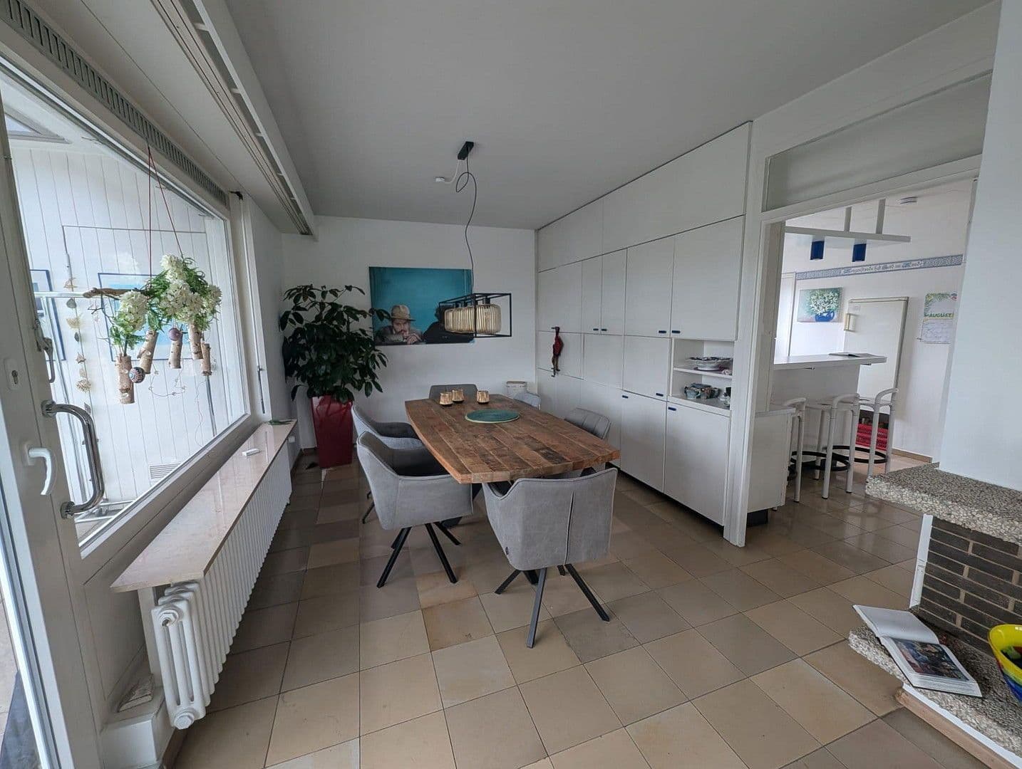 Prenájom bytu 4-izbový 121 m², Pforzheim, Bádensko-Wurttembersko Prenájom bytu 4-izbový 121 m², Pforzheim, Bádensko-Wurttembersko