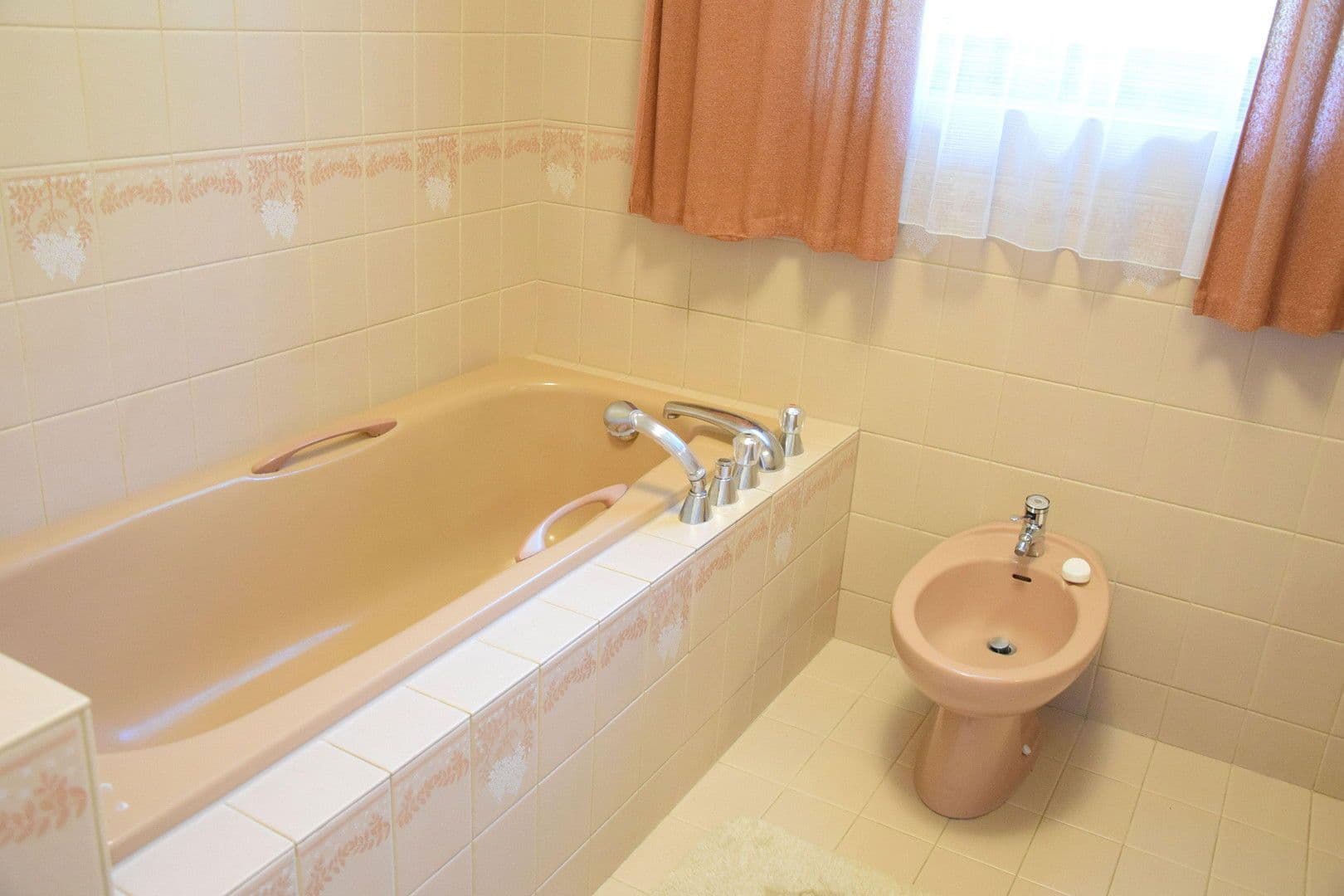 Predaj domu 250 m², pozemek 1.113 m², Niederwaldstraße 22, Eichgraben, Dolné Rakúsko Predaj domu 250 m², pozemek 1.113 m², Niederwaldstraße 22, Eichgraben, Dolné Rakúsko