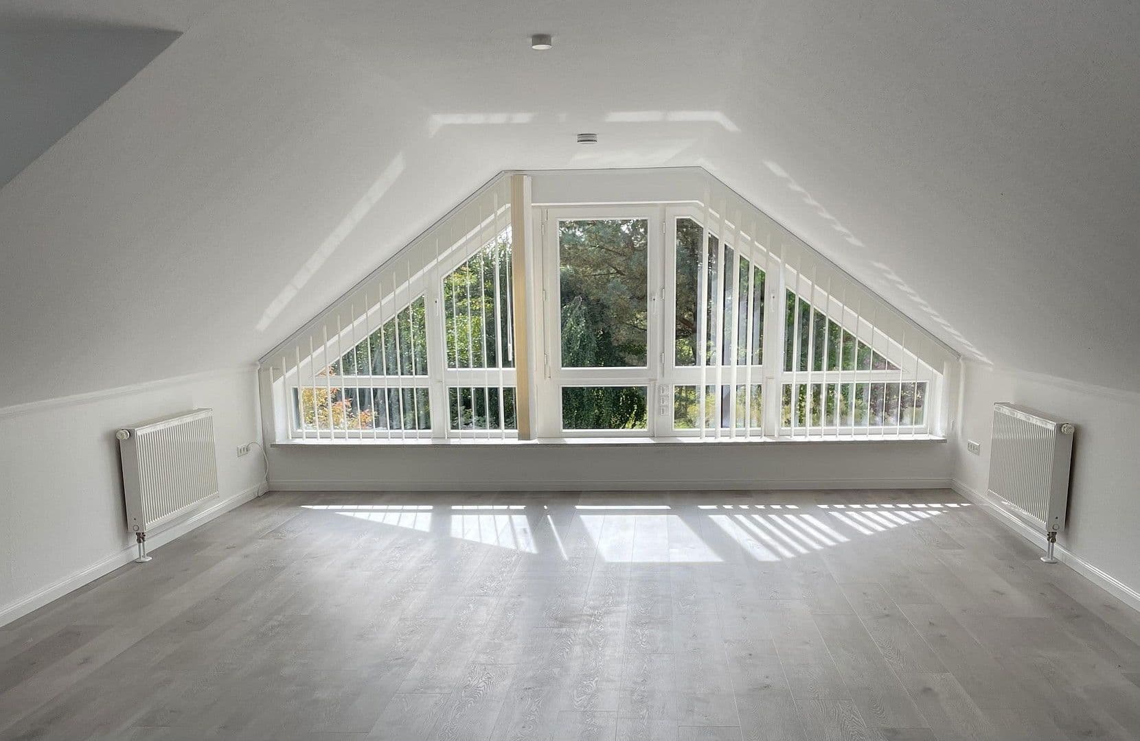 Predaj domu 360 m², pozemek 1.240 m², Paustian-Ring 122, Bad Bramstedt, Šlezvicko-Holštajnsko Predaj domu 360 m², pozemek 1.240 m², Paustian-Ring 122, Bad Bramstedt, Šlezvicko-Holštajnsko