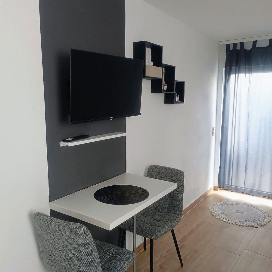 Prenájom bytu 1-izbový 36 m², Kaiserslautern, Porýnie-Falcko Prenájom bytu 1-izbový 36 m², Kaiserslautern, Porýnie-Falcko