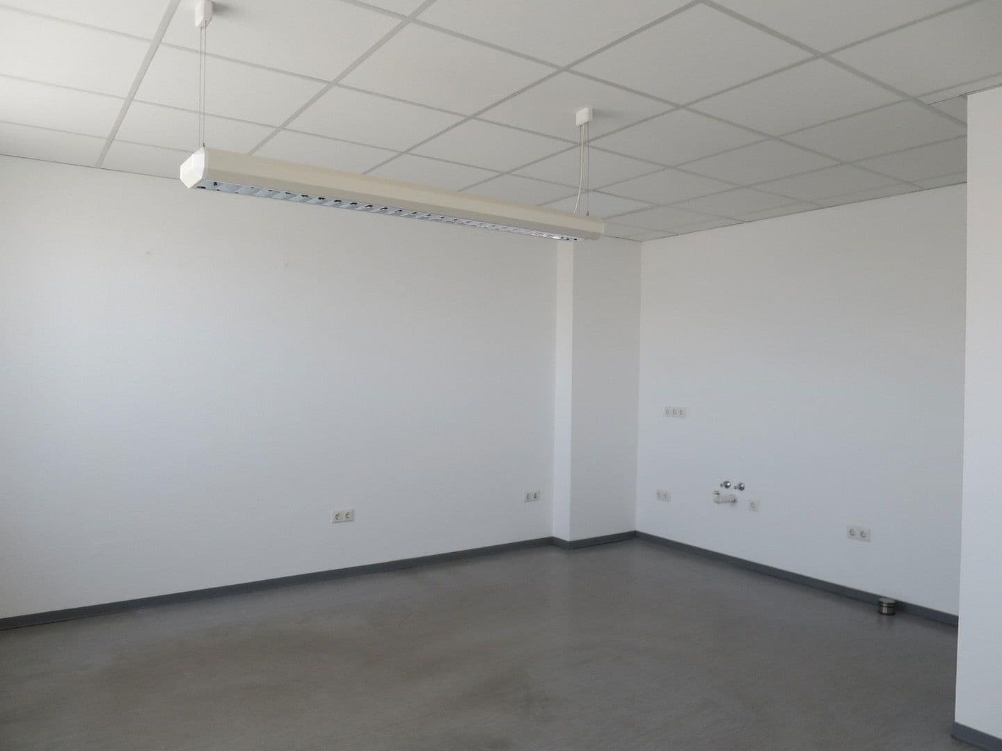 Prenájom nebytového priestoru 1.700 m², Windmüllerstr. 50, Lippstadt, Severné Porýnie - Westfálsko Prenájom nebytového priestoru 1.700 m², Windmüllerstr. 50, Lippstadt, Severné Porýnie - Westfálsko