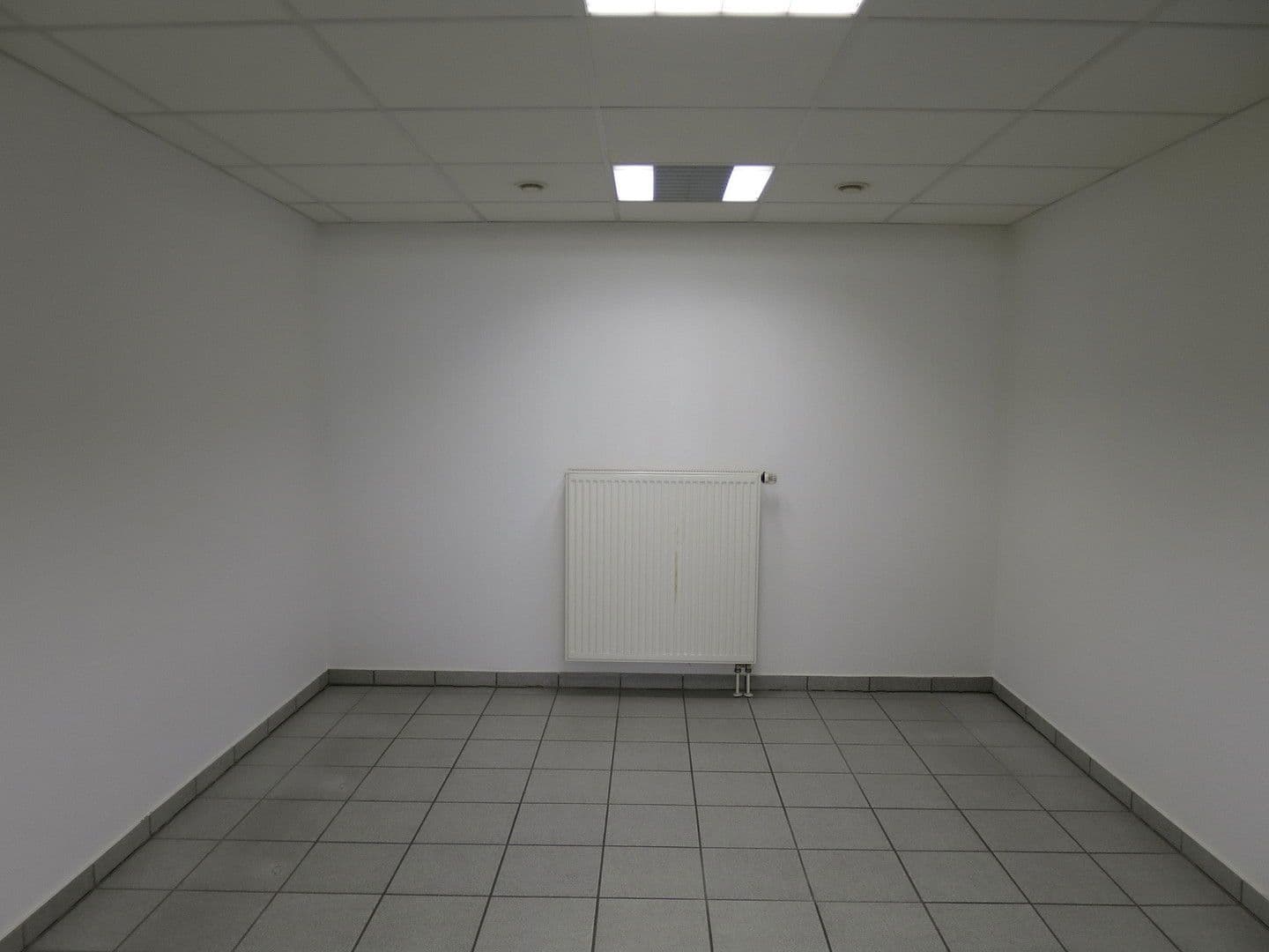 Prenájom nebytového priestoru 1.700 m², Windmüllerstr. 50, Lippstadt, Severné Porýnie - Westfálsko Prenájom nebytového priestoru 1.700 m², Windmüllerstr. 50, Lippstadt, Severné Porýnie - Westfálsko